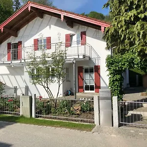 Wolfˋs Apartment Neubeuern